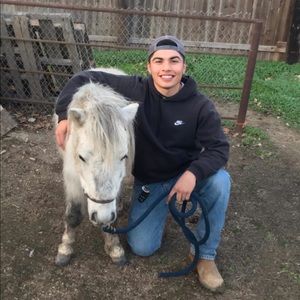 Meet your Posher, Fernando